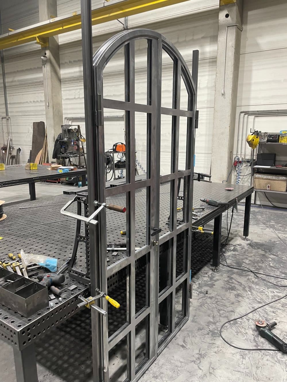 Romdeler i metall og glass